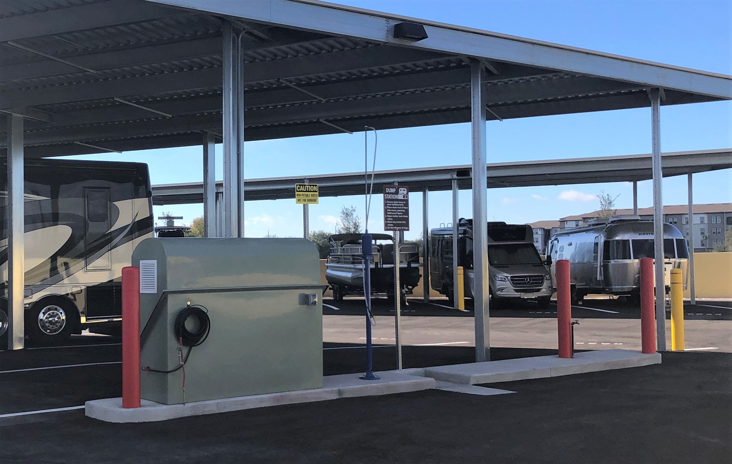 RV Storage Lakewood Ranch - Service Island